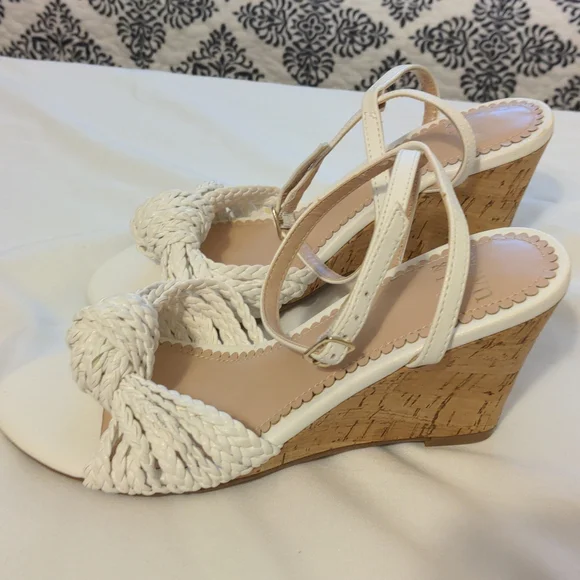 NWT Crown & Ivey Wedge Sandals - Picture 2 of 5